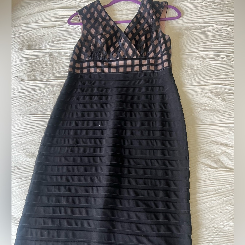 Adrianna Papell Sleevless Black Lace V-Neck Cocktail Bodyconn Dress. Womens 8.
